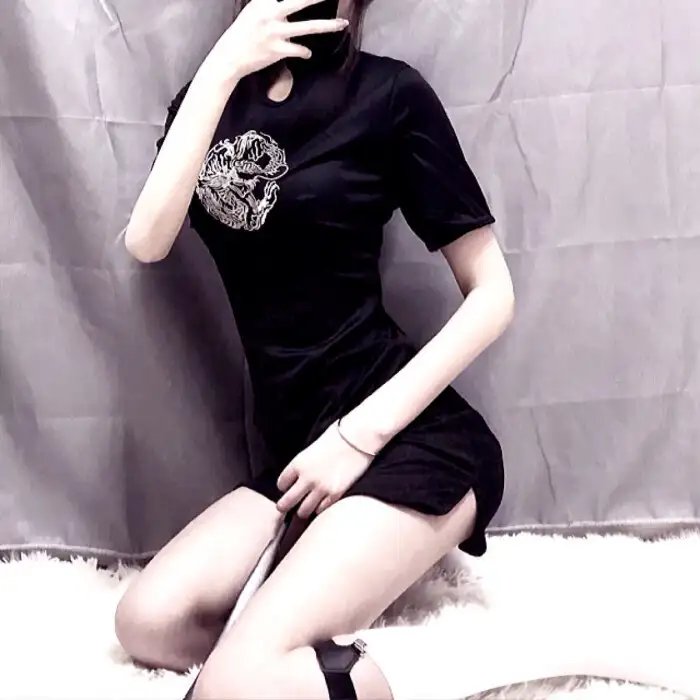 群莺乱飞